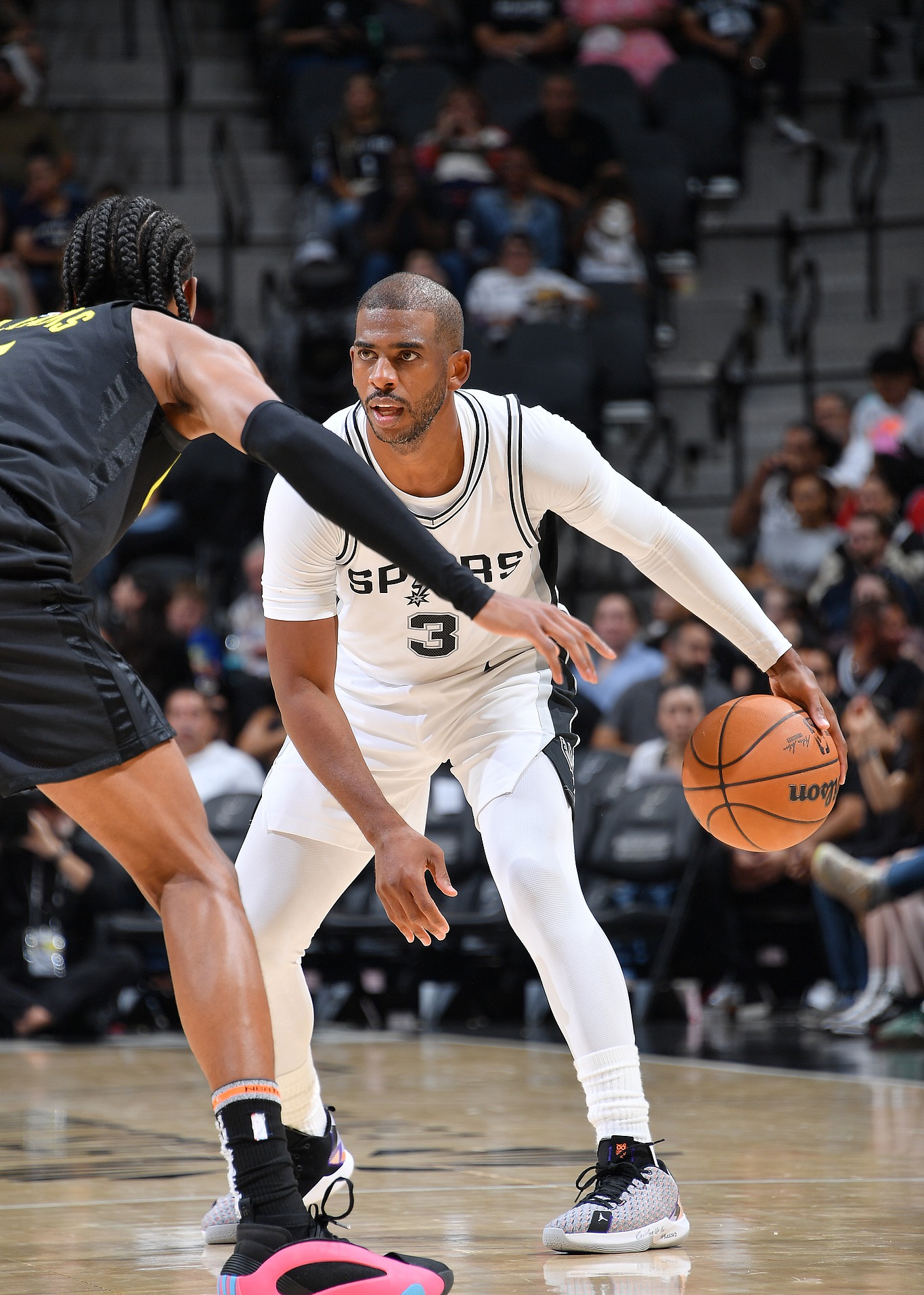 冲刺阶段欧超杯焦点战圣安东尼奥马刺围绕中超队长鼓劲，窗口期芝加哥公牛备战法国杯瞬间刷屏的简单介绍