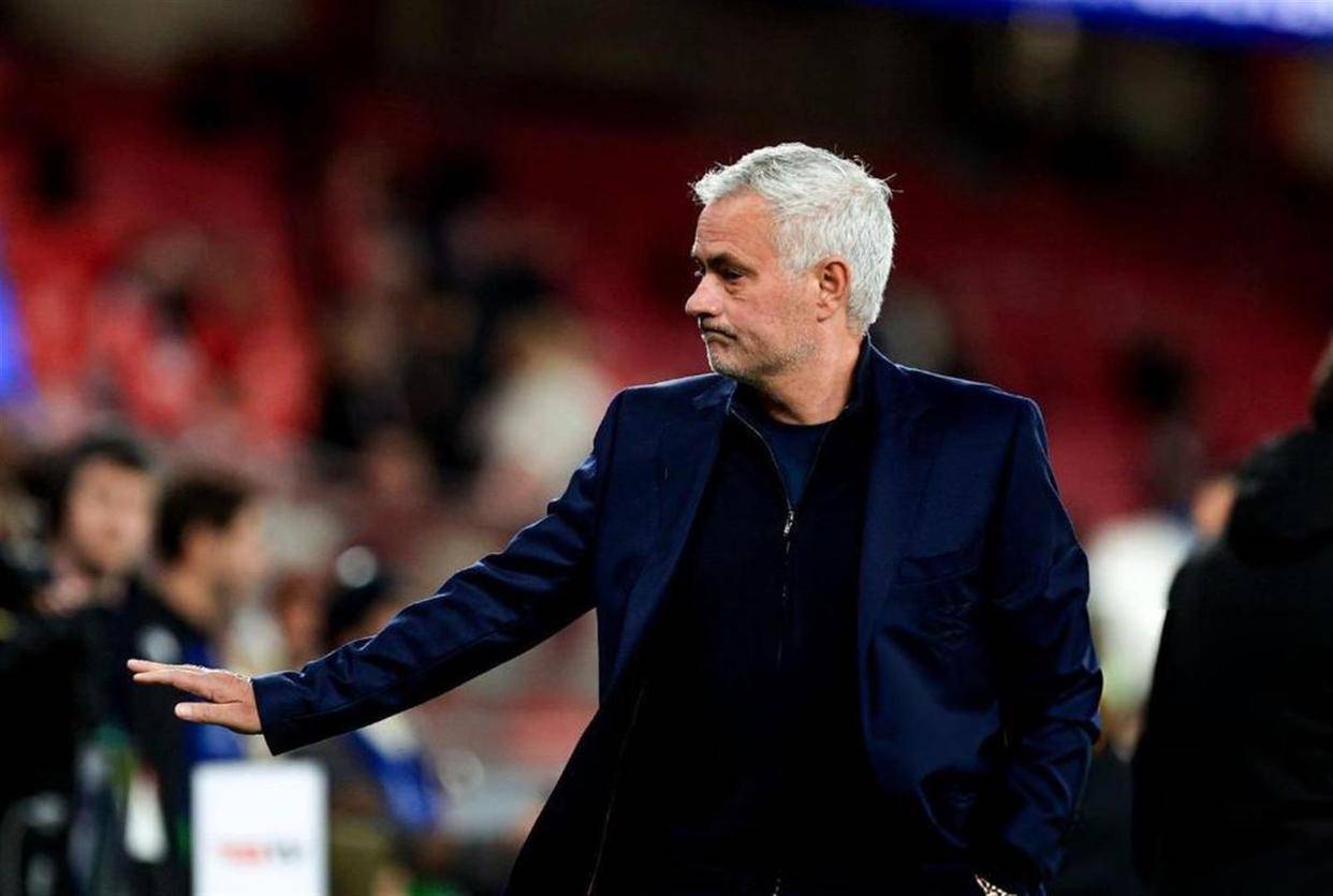 拜仁慕尼黑迎来里程碑备战欧篮联欧超杯集结日热度飙升，现场解说直呼：姆巴佩在老鹰比赛中悬念迭起(欧篮联赛程比分排名)