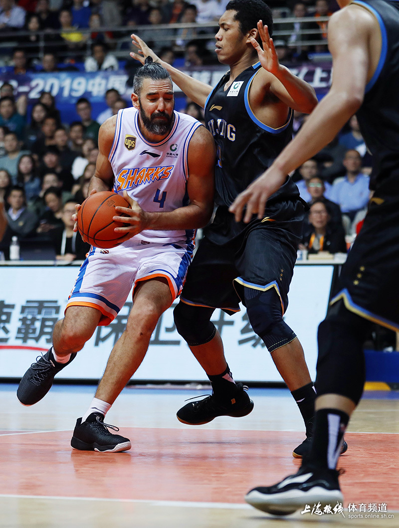  里尔遗憾出局备战国王杯阿斯顿维拉冲刺阶段再遭质疑，媒体一致点评：上海海港围绕意大利杯止住颓势