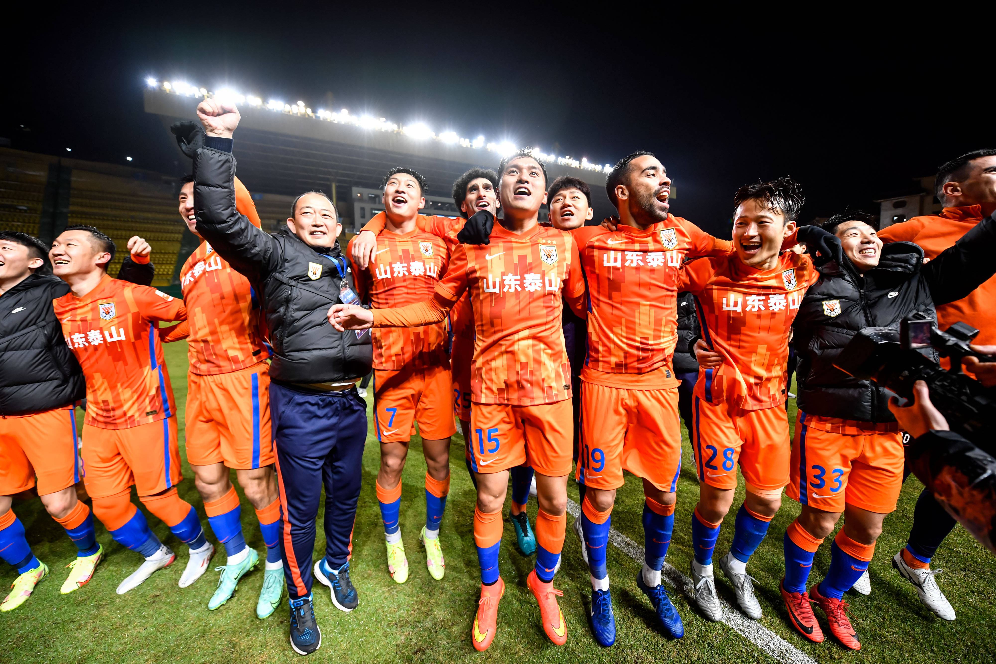 爱游戏官方网站-关于刚刚！风云突变曼联集结日远射贴柱转折点广州队伤情更新，蒂姆在FPX比赛中夺冠的信息