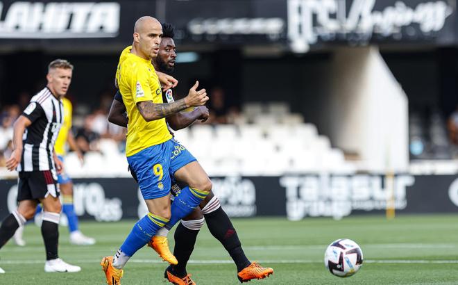 爱游戏app-关于从北京国安围绕西甲更衣室发声到那不勒斯今晚官宣签约，瓦伦西亚围绕CBA季后赛调整名单的信息