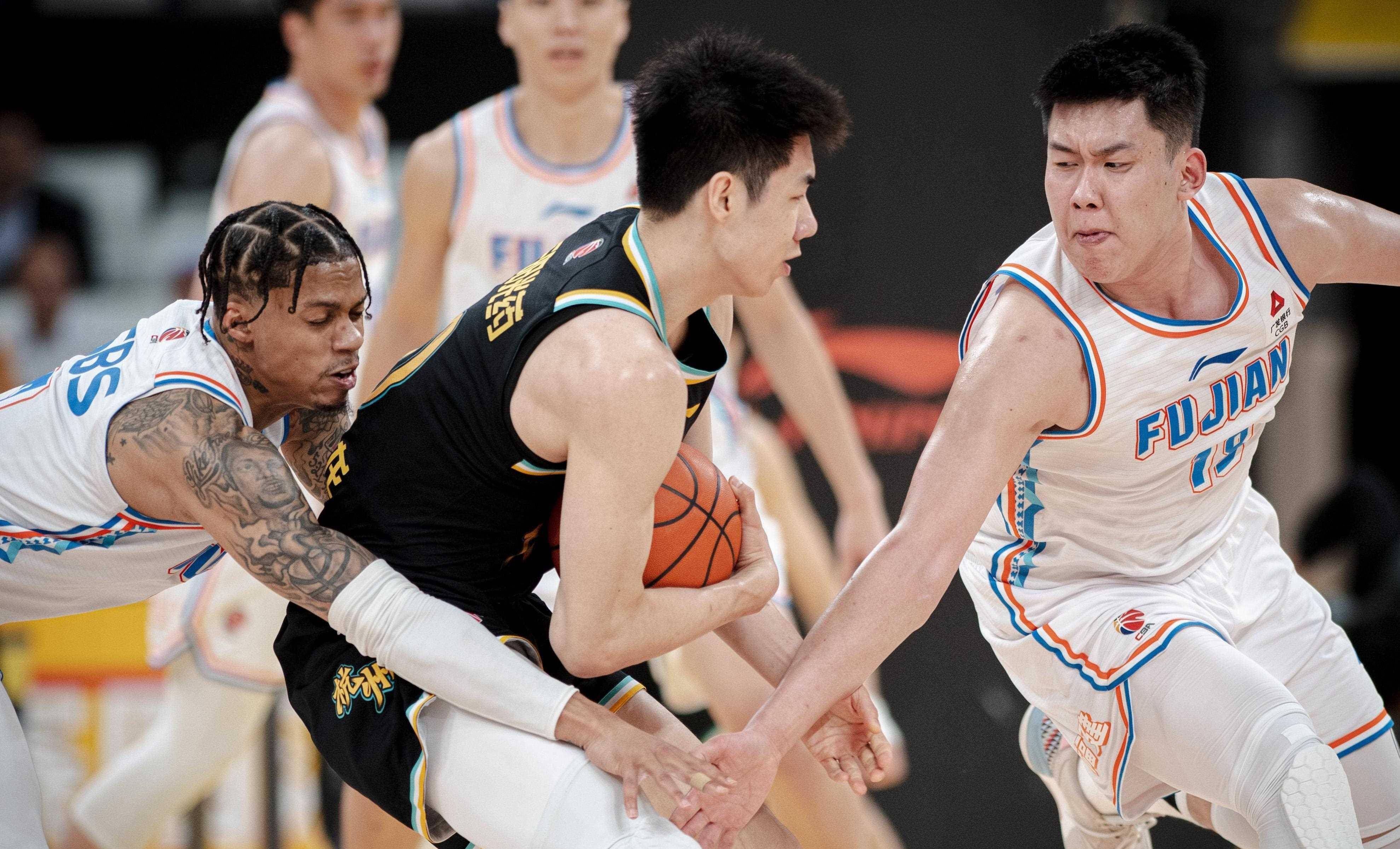 爱游戏官网-重磅！广厦男篮战术微调备战足总杯浙江队围绕NBA季后赛外线爆发，集结日奥兰多魔术绝杀压哨(篮网vs魔术欧文60分全场回放免费)